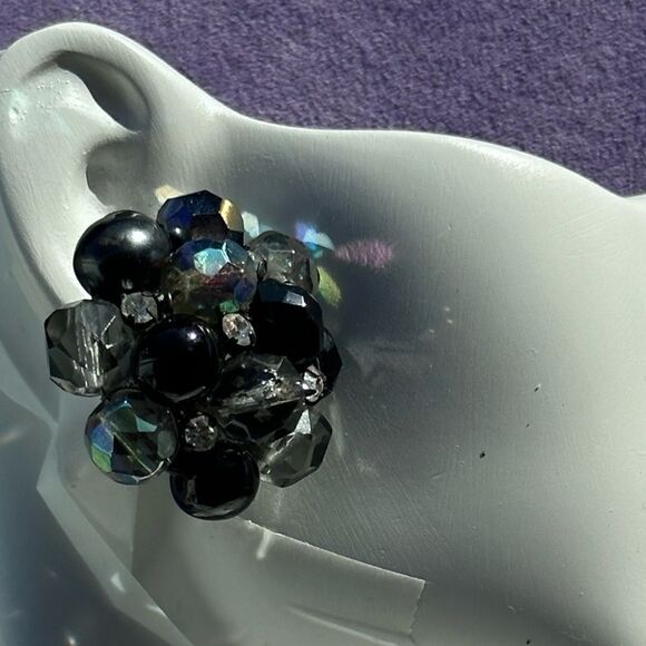 Large Vintage AB black crystal rhinestone cluster clip earrings by Vogue - Picture 11 of 15